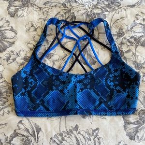 Lululemon sports bra